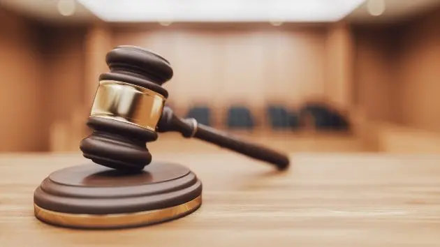 getty_rfgavel_042626729820