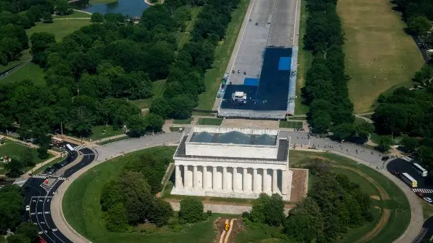 getty_lincolnmemorial_051126137525