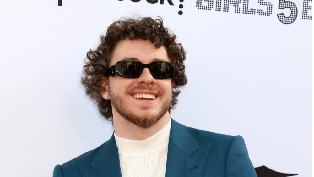 shutterstock_2093282146646809