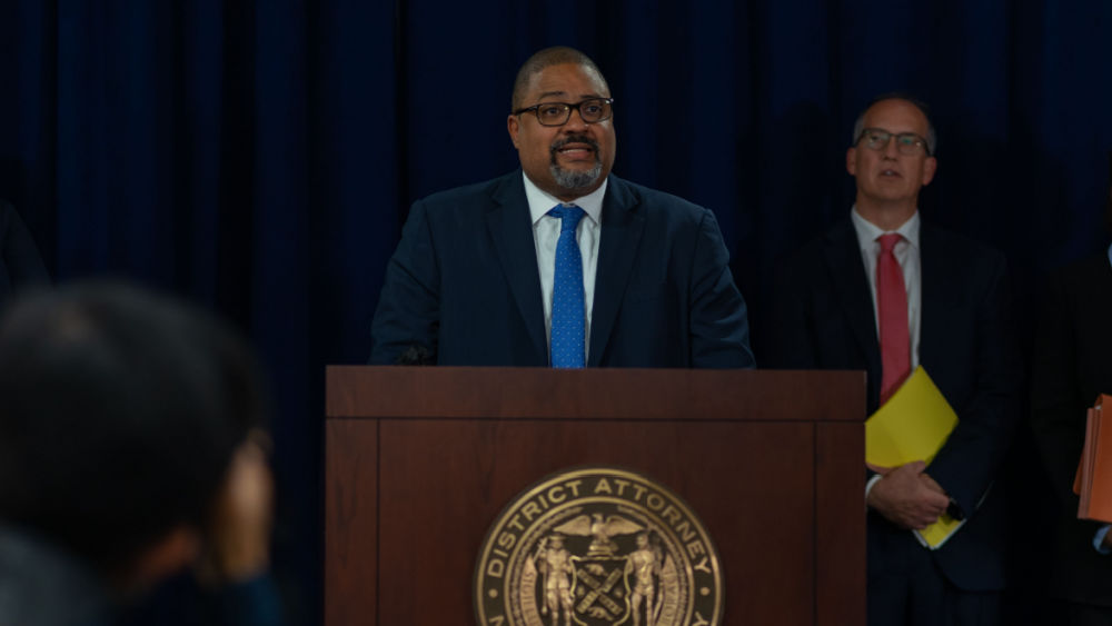 shutterstock_2199567217217378