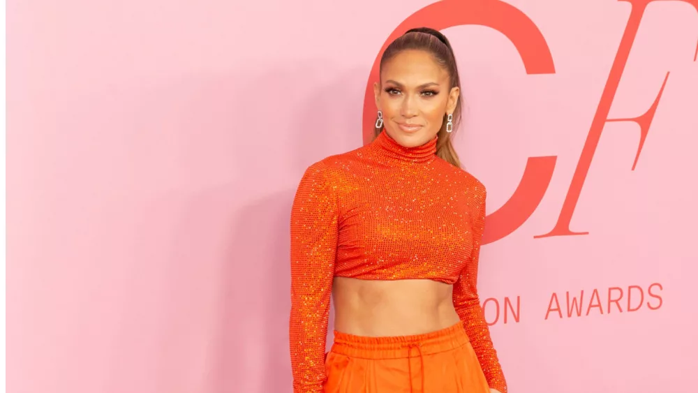 See Jennifer Lopez in the video for 'Rebound' | WWEG-F2 - The New Hope FM