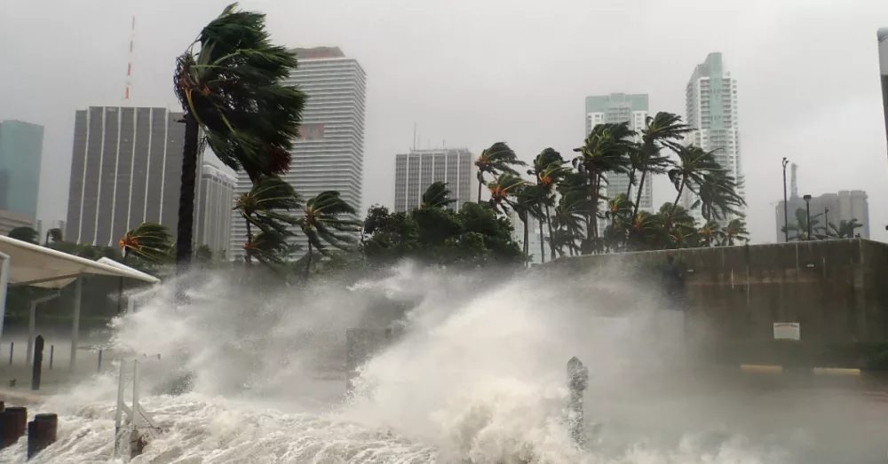 21604-hurricane-gettyimages-warren-faidley326307