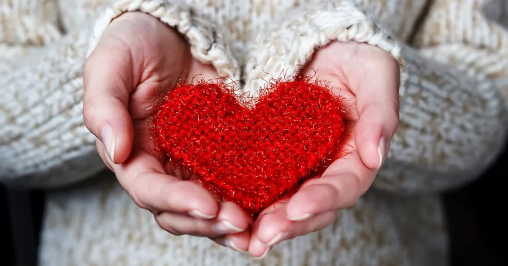 11305-a-fabric-heart-gettyimages-irina-vodneva991489