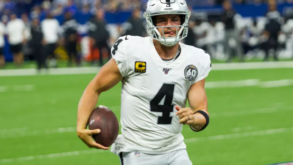 Saints QB Derek Carr injures shoulder vs. Packers, National Sports