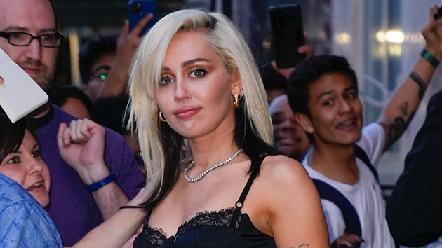 getty_miley_cyrus_110722