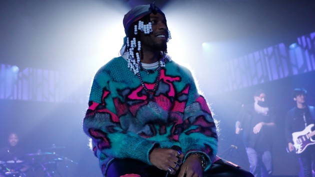 m_armaniwhitekimmel_122222