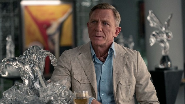 e_daniel_craig_knives_out_01032022