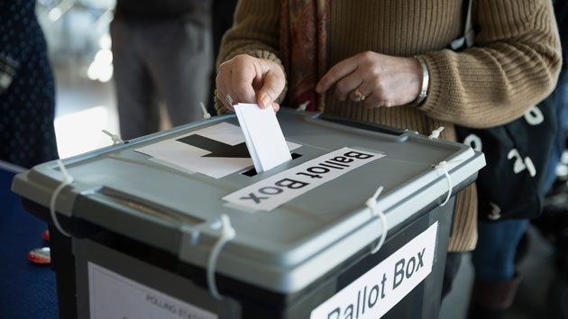 050416_ballotbox80037
