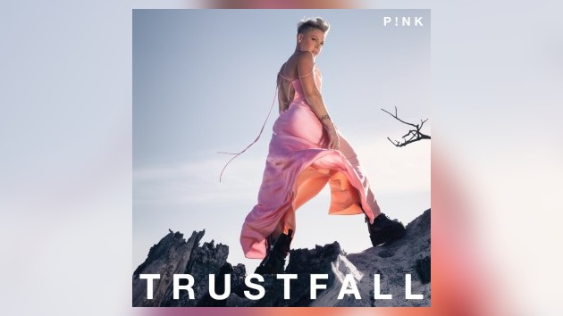 m_pinktrustfall_022123920574
