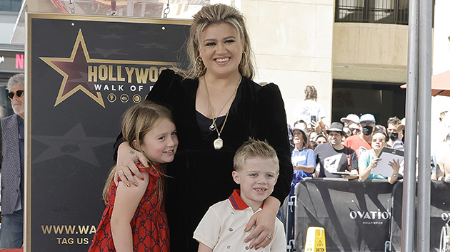 getty_kelly_clakrson_031423364685