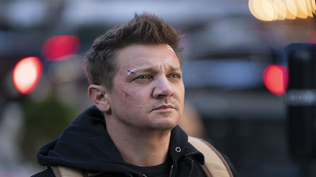 e_jeremyrenner_031623960441