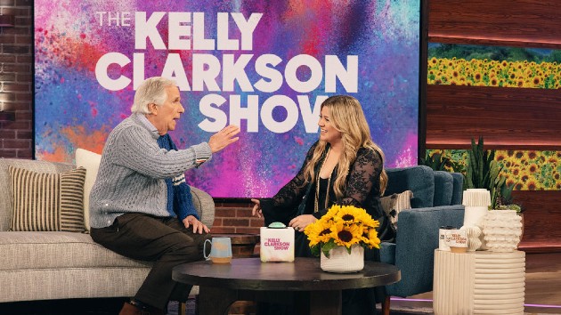 m_kellyclarksonandhenrywinkler_041923418116