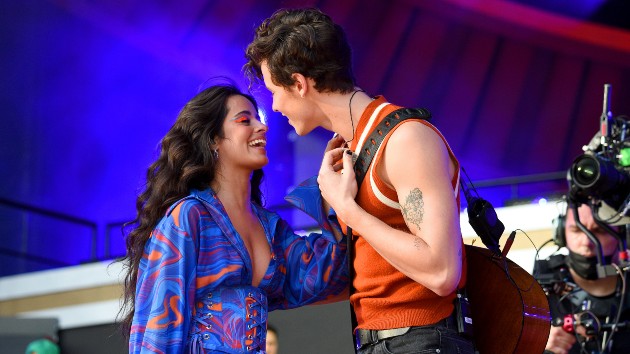 getty_camilaandshawn_041723500549