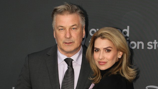 e_alec_hilaria_baldwin_11012021619686