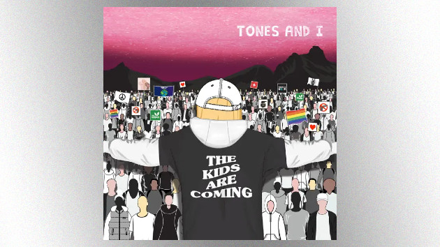 m_tonesandi_042723407219