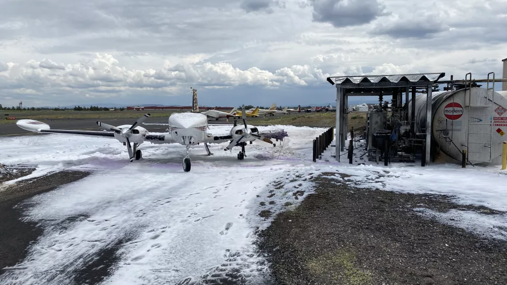 bend_airport185470