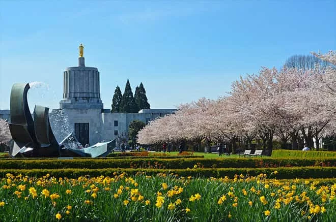 salem-capitol-building390815