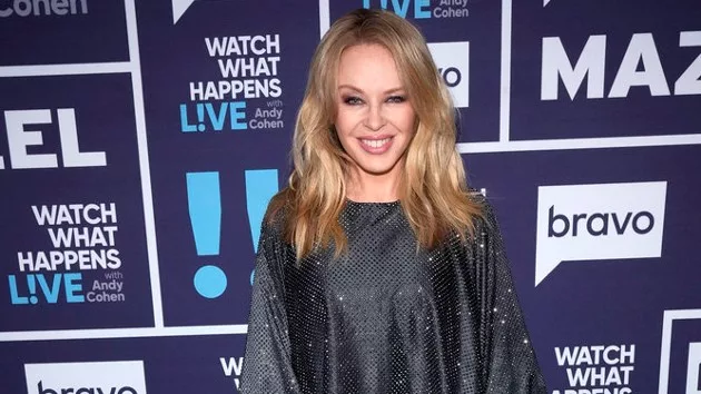 m_kylieminoguewwhl_071323155294