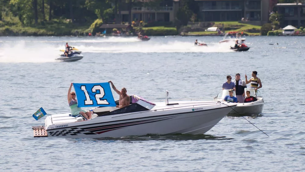 seahawks-facebook-boat-with-12-sign793656