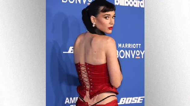 getty_katyperrybutterfly_030724214837