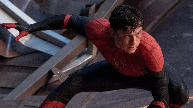 e_spidey_nwh_holland_06022023175563