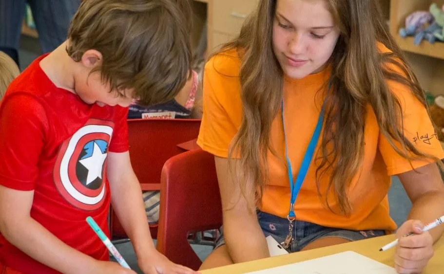 teen-volunteer594783