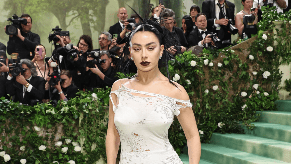 getty_charlixcx_053124128643