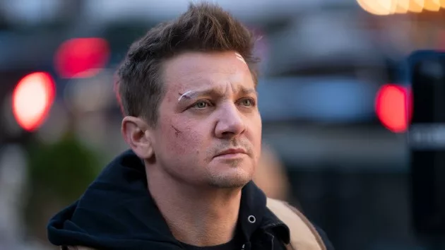 e_jeremy_renner_hawkeye_01032022511367