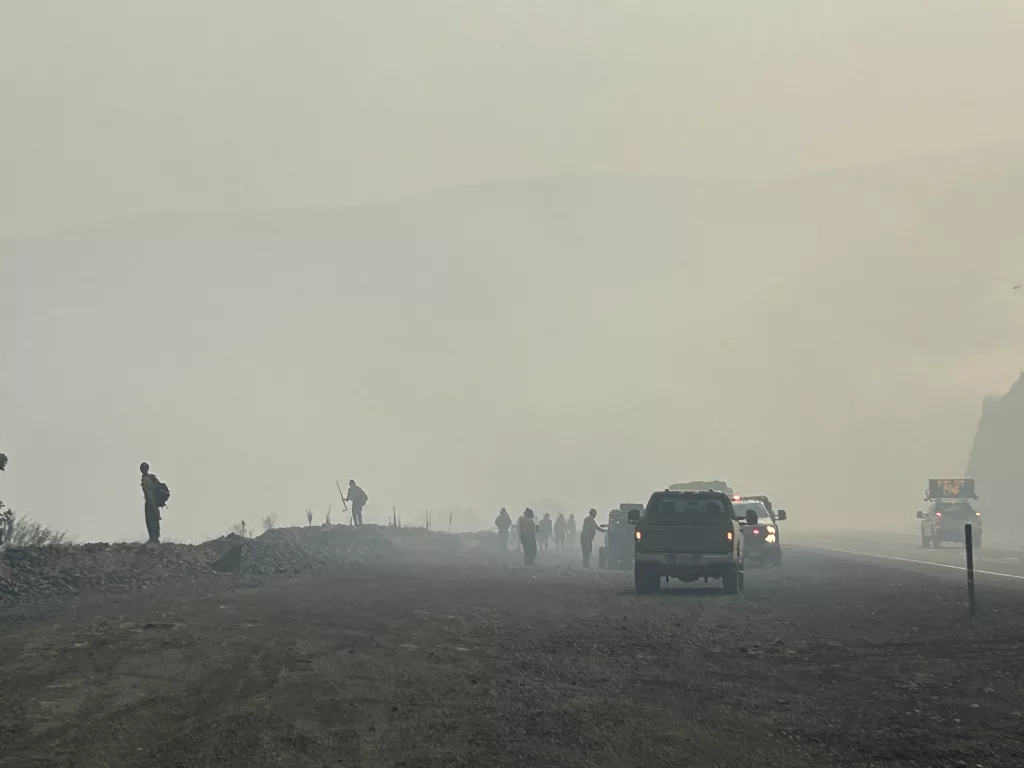 larch_creek_fire1878338