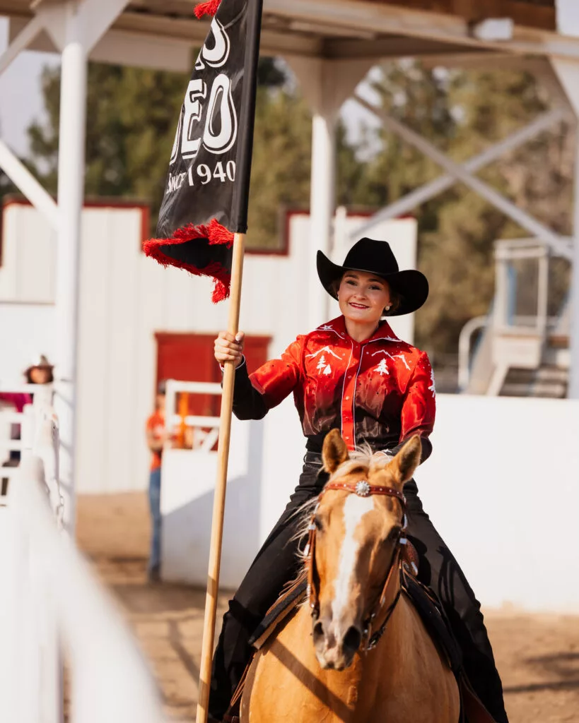 sisters_rodeo_queen1816350