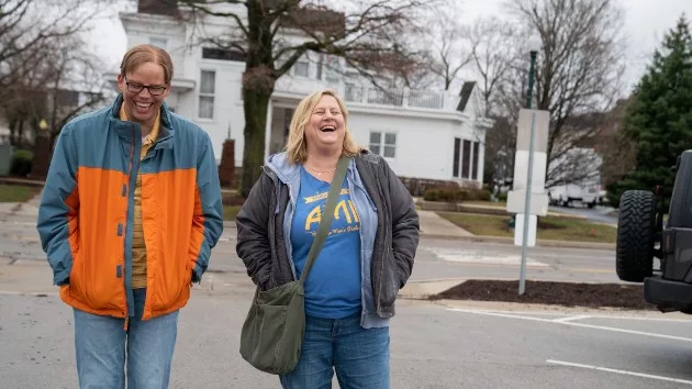 e_somebodysomewhere_102424882757