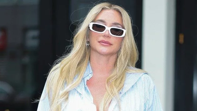 getty_keshasunglasses_041525434668