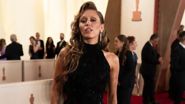 m_mileycyrus_052325_0326914