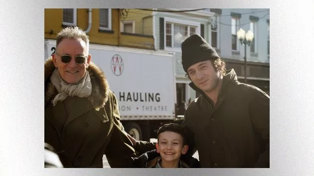 getty_springsteenwhite_061925544793