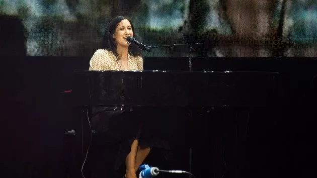 getty_vanessacarlton_071425350079