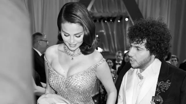 m_selenaandbennyoscars1_gavinbond_072825415564