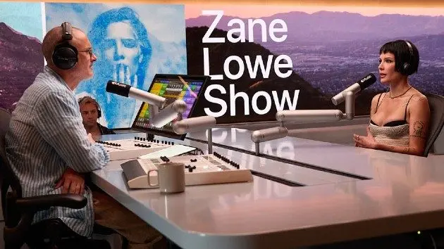 m_halseyonzaneloweshow_091825608676