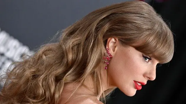 getty_taylorswiftgrammys_04012557993