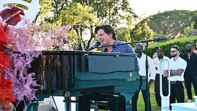 getty_charlie20puth20at20piano_09292598211