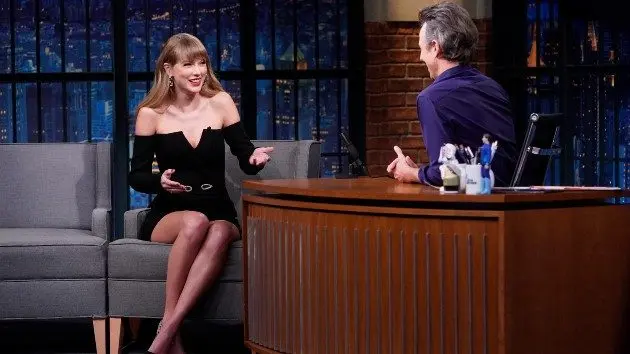 getty_taylorswiftonseth2021_092925773859