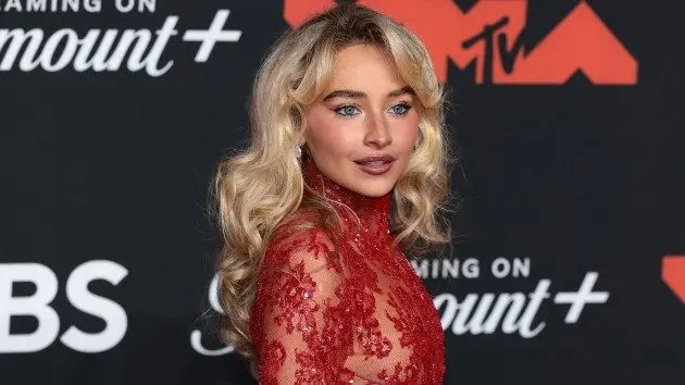 getty_sabrinacarpenterreddressvma_091825560074