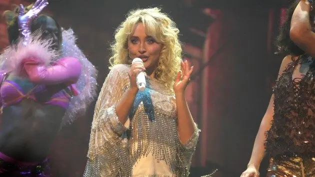 getty_sabrinacarpenter_101325284620