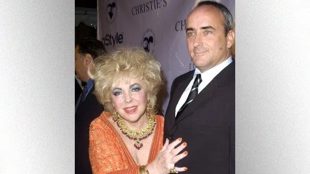 getty_elizabethtaylorandson_102225486119