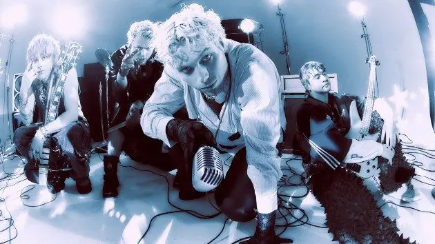 m_5sos_brianziff_102325859863