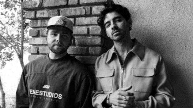 m_alexwarredandjoejonas_jimmyfontaine_122924949193