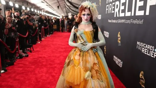 getty_chappellroangrammyredcarpet_1233025423506