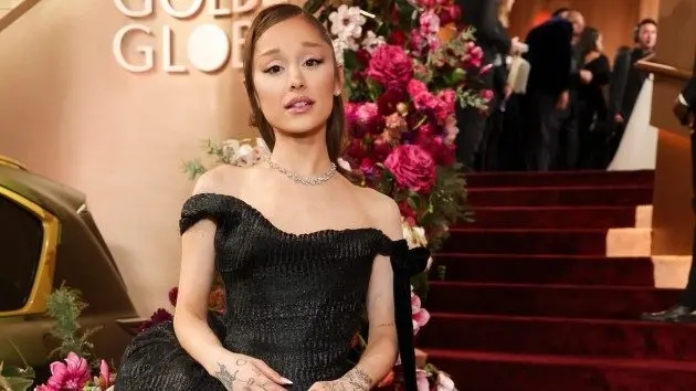 m_arianagrandeatggs_011226993300