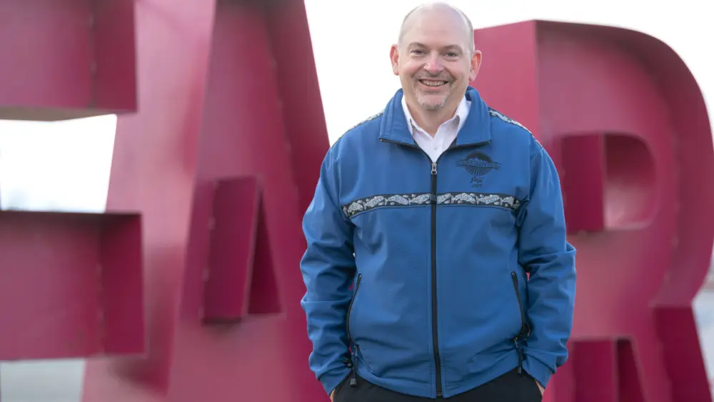 jeff-curtis-hands-in-pocketsdsc6805-enhanced-nr3-13-2025_for_headshot658054