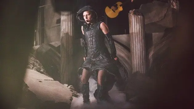 m_ladygagamayhem20requiem_051226990536