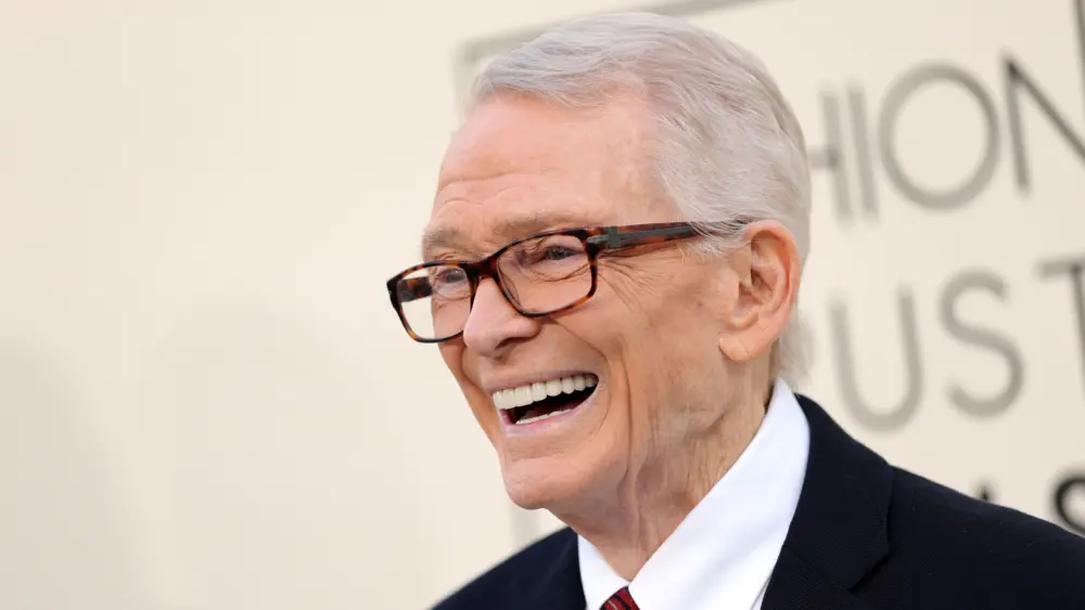 getty_bobmackie_091426671339